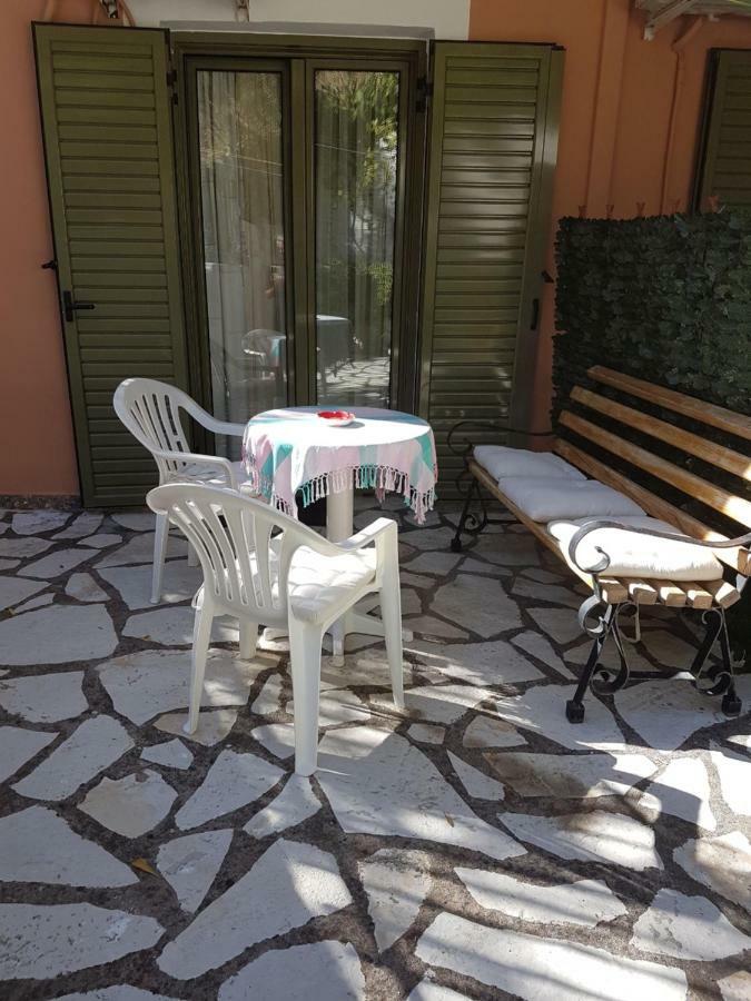 Nontas Home กาลามิตซี ภายนอก รูปภาพ